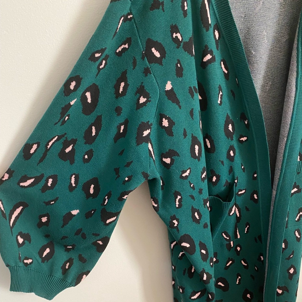 Bloom chic dark teal animal print sweater. Xl